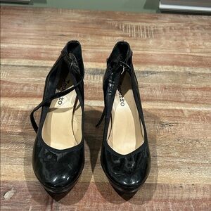 Vintage Repetto Black Patent Leather Heels with Mini-Platform and Ankle Strap